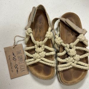 Simple folk rope wedges